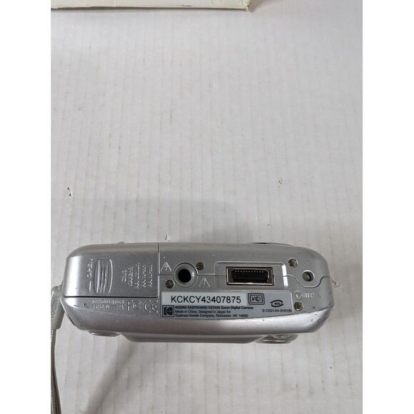 Kodak Easyshare CX7430 4 MP Digital Camera with 3x Optical Zoom *For Parts* - Picture 11 of 17